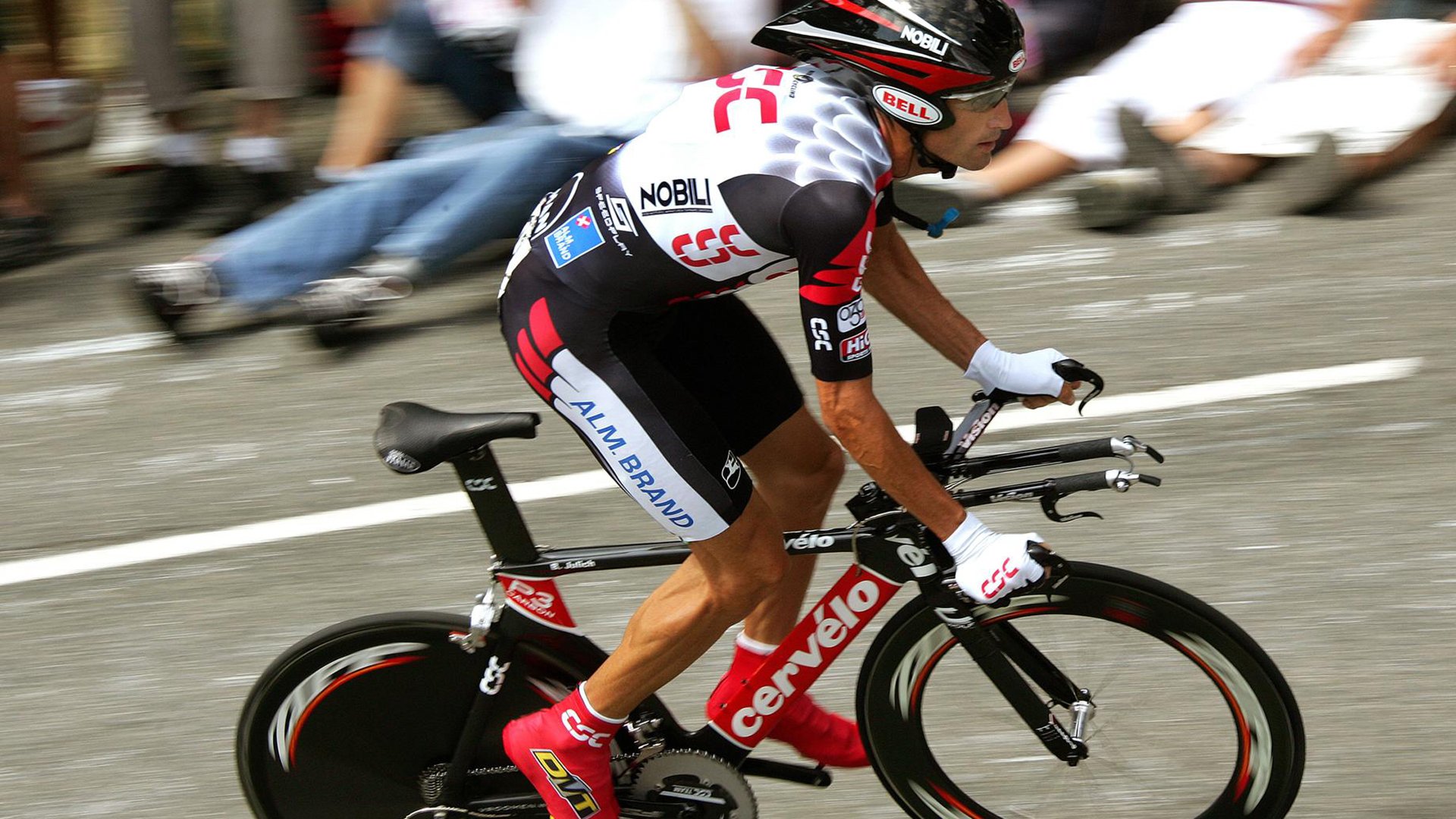 体育赛事志愿者招募活动，大型体育赛事志愿者的招募