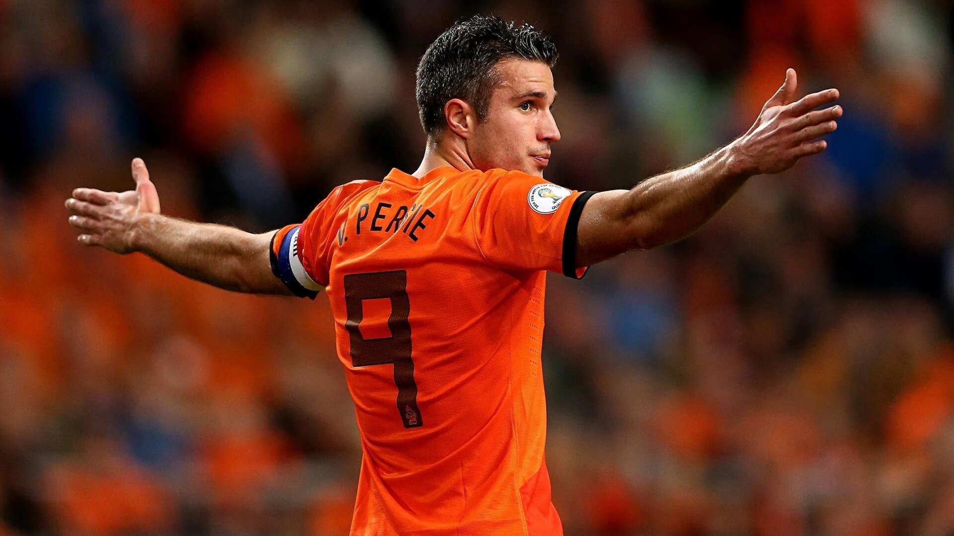 全球各地举办庆祝足球日活动，促进不同国家文化交流，世界足球日宣传语