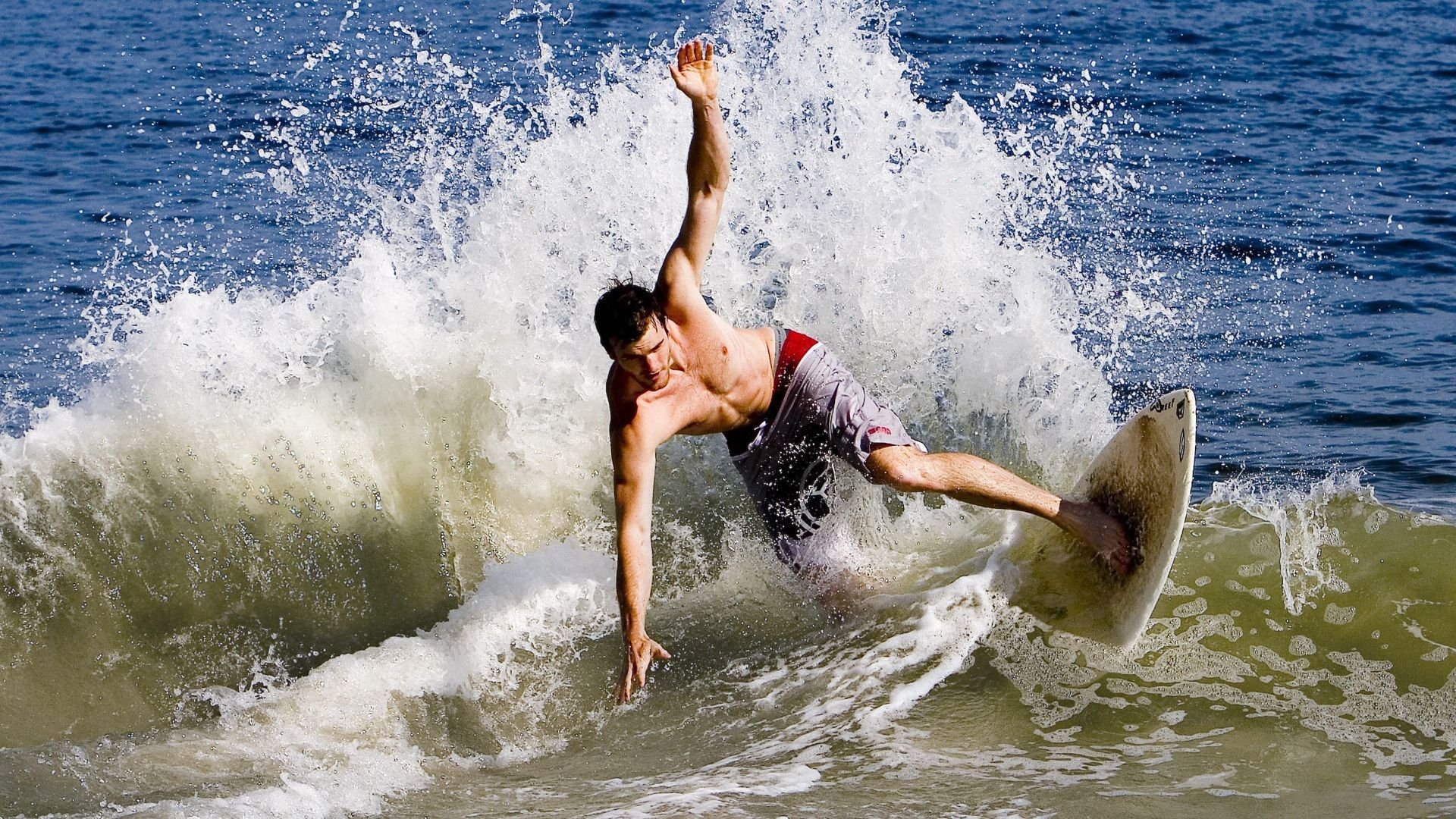 卡普尔凭借迅猛的反应速度,帮助袋鼠队化解对方进攻,gvgnp卡普尔